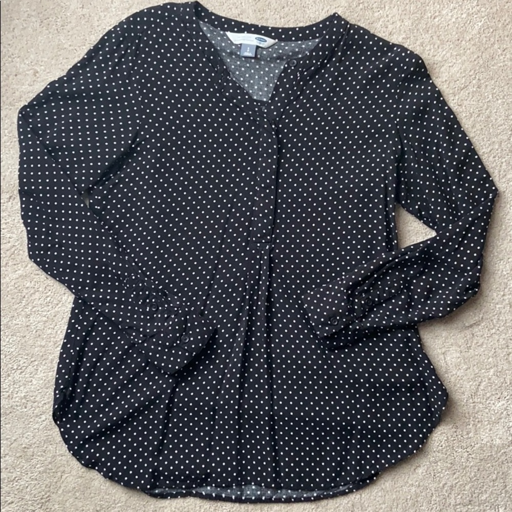 OLD NAVY B&W POLKA DOT TOP SP